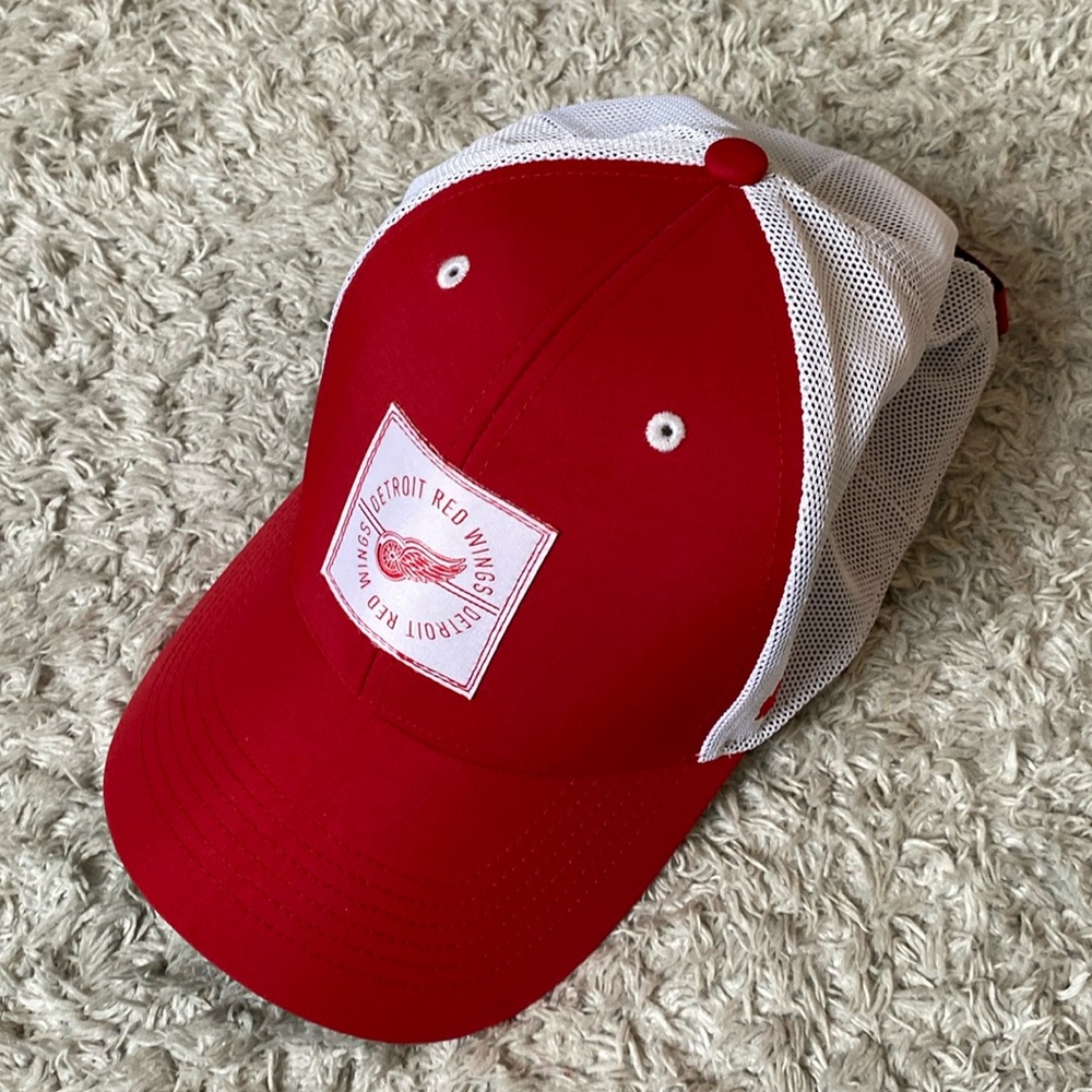 NWOT Detroit Red Wings hat